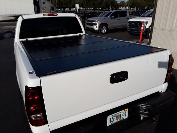 Bak G2 tri fold tonneau cover 1999-2006 Silverado Sierra 8ft 